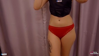 Meio-Irmão E Meia-Irmã Se Envolvem Em Uma Sessão De Fotos Quente E Fazem Sexo