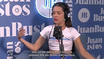 האורגזמה האינטנסיבית של יסיקה באני על מכונת סקס במשך יותר מ-10 דקות